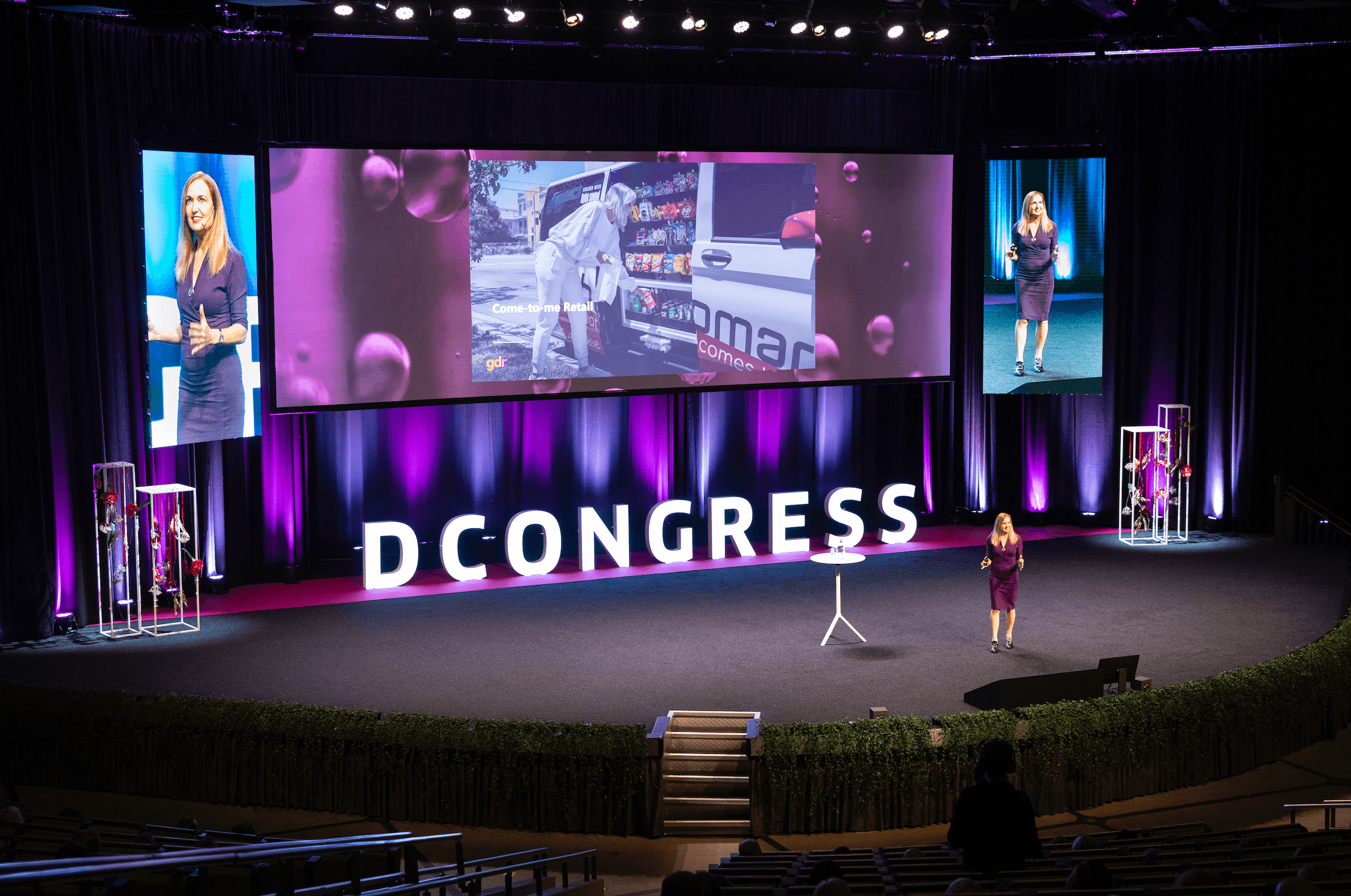 Kate on stage at D Congress conference, Sweden