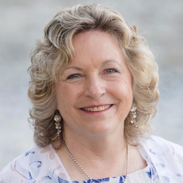 Linda Lenore